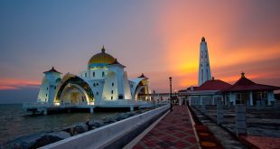 The five best traveling places in malaysia for summer vocation?